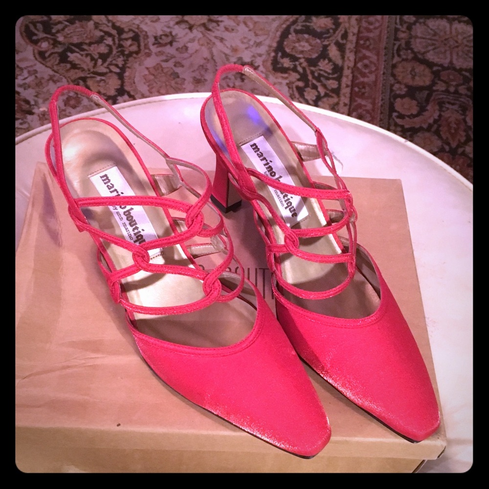 Lucciole red size 8 strapped High heel